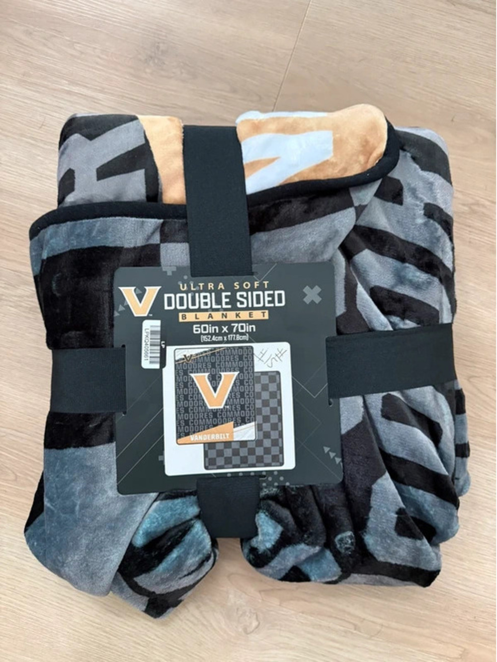 Vanderbilt Blanket new with tags 60x70